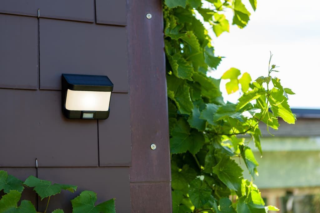 Aplique Lutec de pared exterior solar moderno TRY - Imagen 2