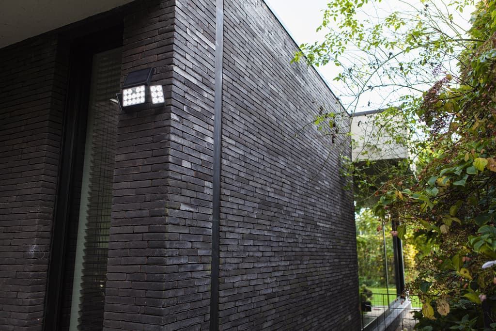 Aplique Lutec de pared exterior Solar moderno TUDA Bluetooth - Imagen 1