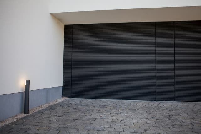 Baliza de exterior moderna CYRA Black Edition - Imagen 4