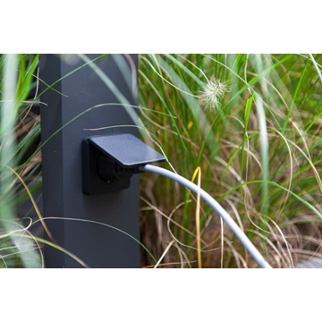 Baliza Lutec de exterior moderna CUBA c/enchufe incorporado - Imagen 2