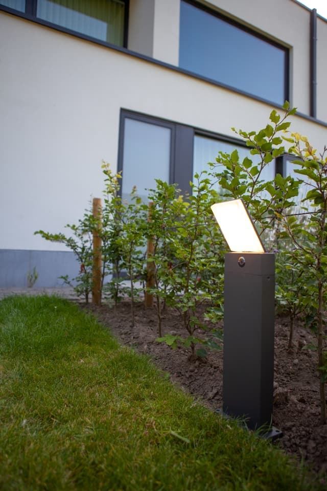 Baliza Lutec exterior moderna PANO - Imagen 3