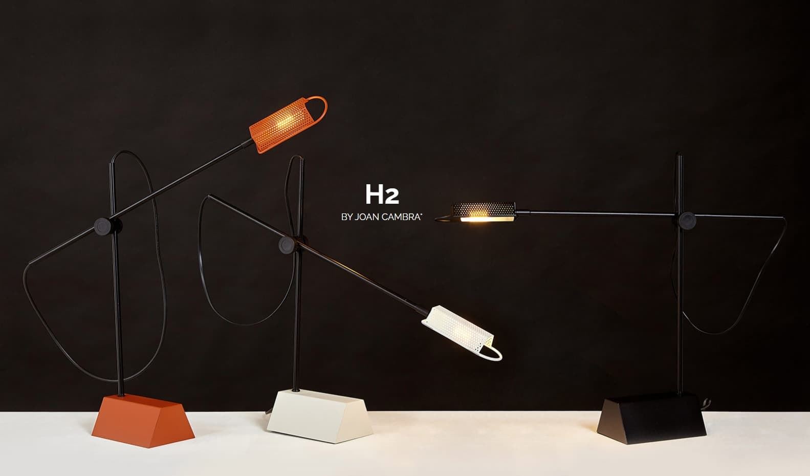 Lámpara de mesa moderna H2 - Imagen 1
